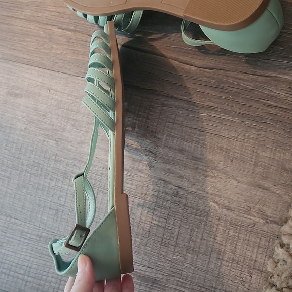 Princess Highway Sandals - Picture 4 of 5